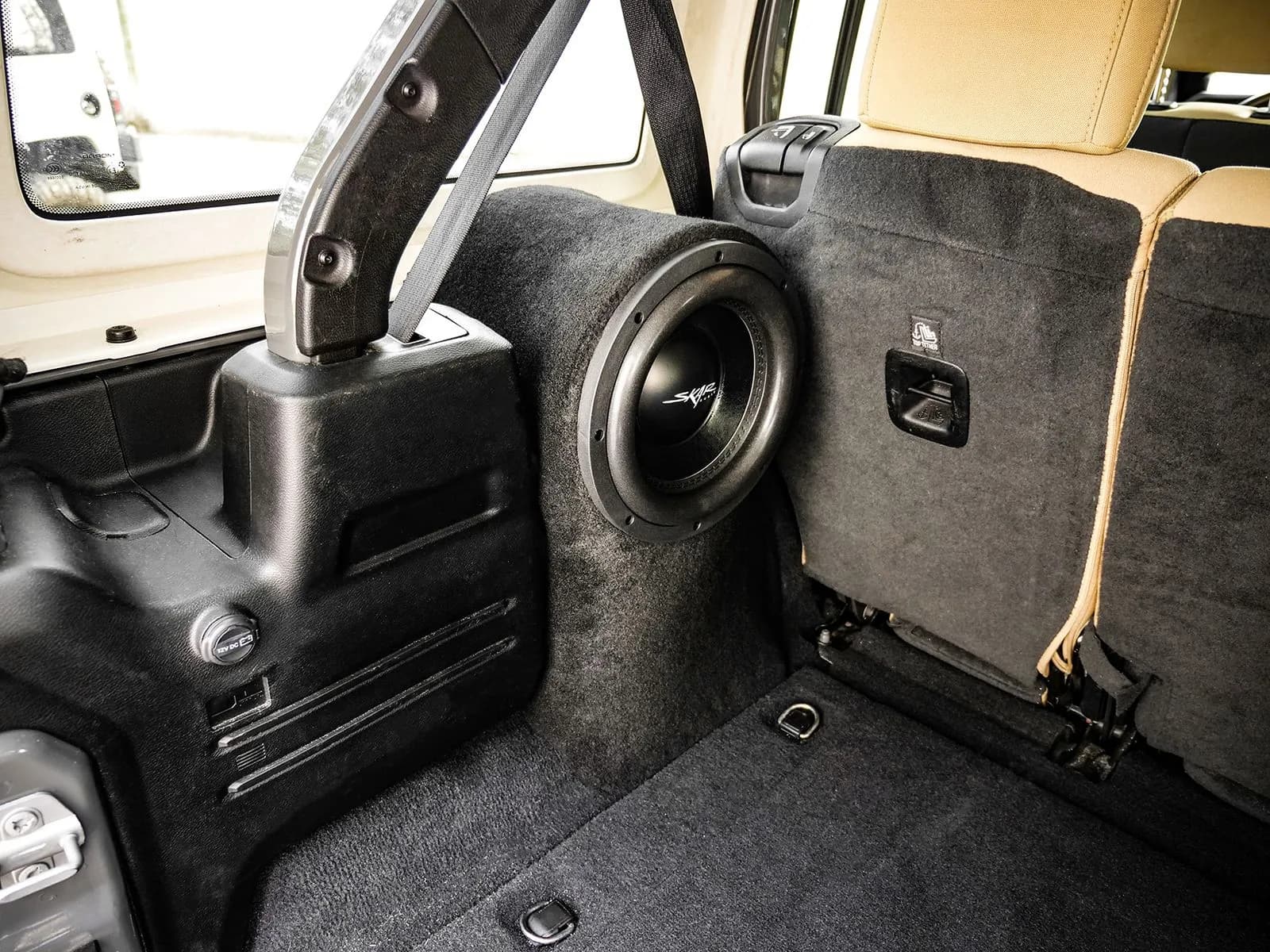 Skar Audio Single 10" 800W Max Power Loaded Subwoofer Enclosure Compatible with 2018-2025 Jeep Wrangler JL 4-Door Vehicles (Driver Side)