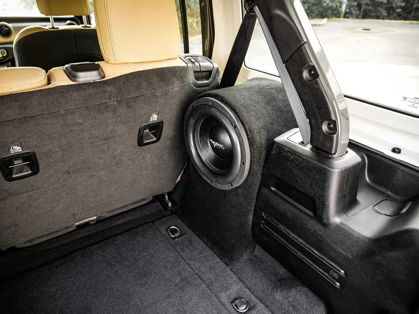 Skar Audio Single 10" 800W Max Power Loaded Subwoofer Enclosure Compatible with 2018-2025 Jeep Wrangler JL 4-Door Vehicles (Driver Side)